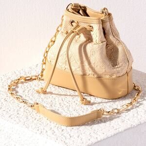 Shiraleah Adrienne Raffia Bucket Bag Chain Strap Tan NWT